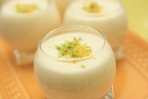 Lee más sobre el artículo Crema con quesitos frescos sabor naranja y mandarina