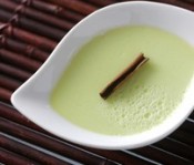 Lee más sobre el artículo Huevos al leche con pistacho